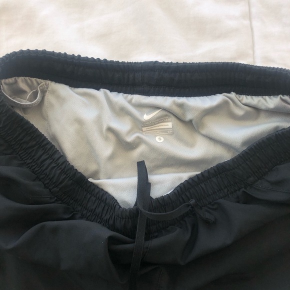 Nike black shorts - Picture 2 of 3